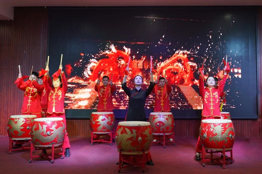 歲末盛典 揚(yáng)帆啟航 | 2024年湘聯(lián)電纜年會(huì)圓滿舉行！