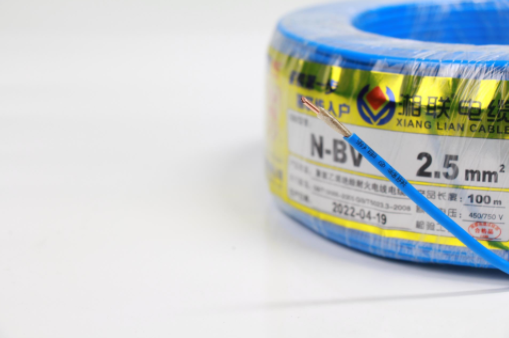 電線是裝明線好還是暗線好？